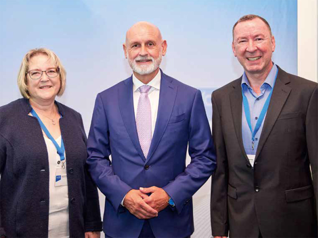 Gabriela Hemping und Bernd Kurczyk mit Volker Geyer